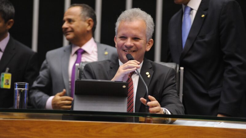 AGORA É LEI: ISENÇÃO PARA QUEM GANHA ATÉ R$ 5 MIL! 