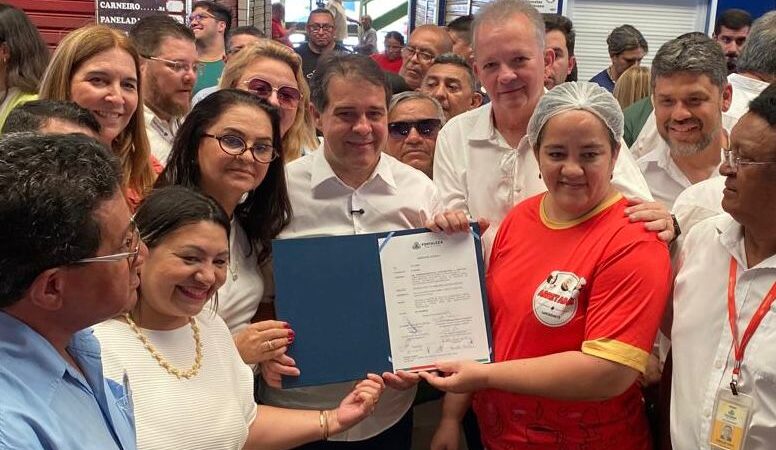ESTAMOS REFORMANDO OS MERCADOSMUNICIPAIS DE FORTALEZA E A FEIRINHADA BEIRA MAR!